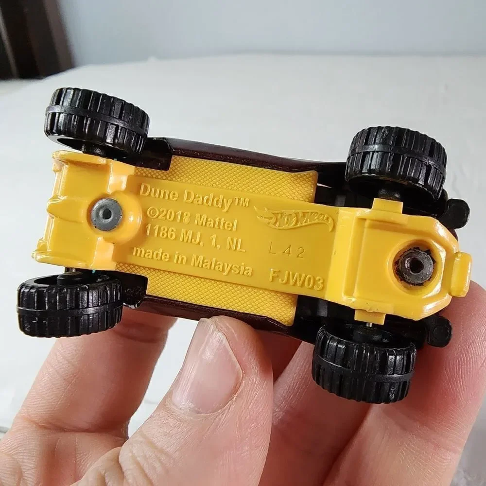 NEW 2018 Hot Wheels 90/250 Dune Daddy #4/10 HW Baja Blazers - FYB96 Burgundy